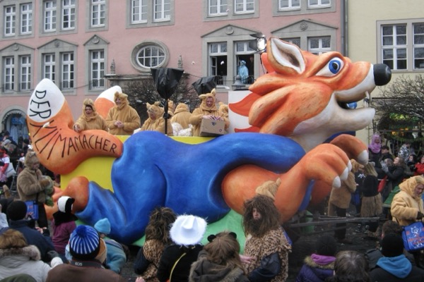 <span>Fuchs<br>2009<br>Strang und Bähre</span>