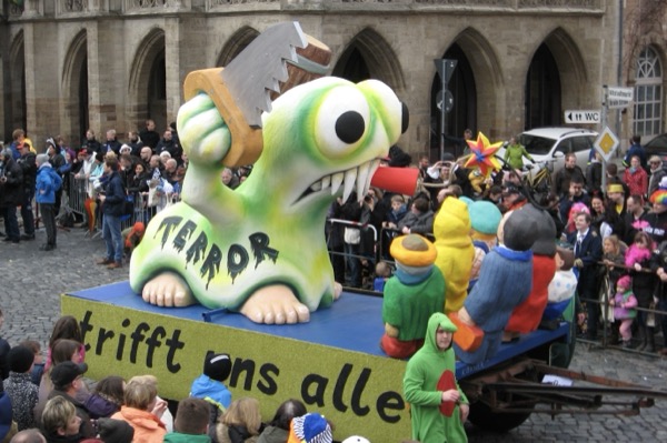 <span>Terror trifft uns alle<br>2016<br>Komitee Braunschweiger Karneval</span>