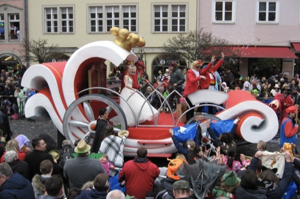 <span>Kinderprinzenwagen<br>2017<br>Komitee Braunschweiger Karneval</span>