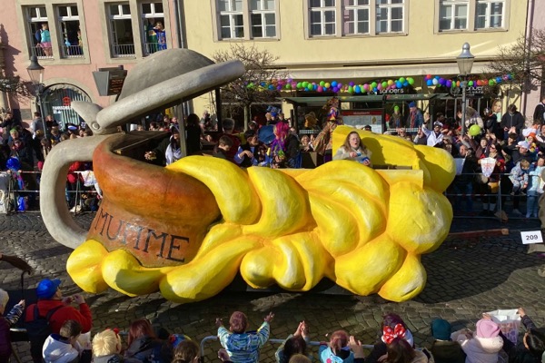 <span>Mumme<br>2023<br>Komitee Braunschweiger Karneval</span>