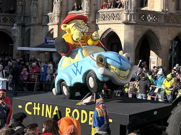 <span>China Rodeo<br>2026<br>Komitee Braunschweiger Karneval</span>